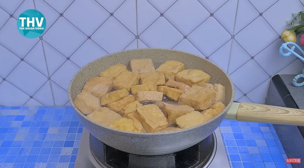 Tanpa dikeruk, ini trik membuat tahu goreng kopong dan mengembang bekal bahan tahu isi