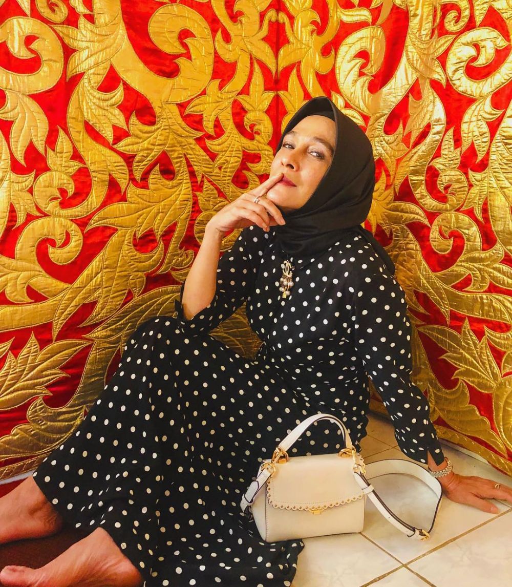 potret terbaru Nena Rosier © 2022 Instagram potret terbaru Nena Rosier © 2022 Instagram