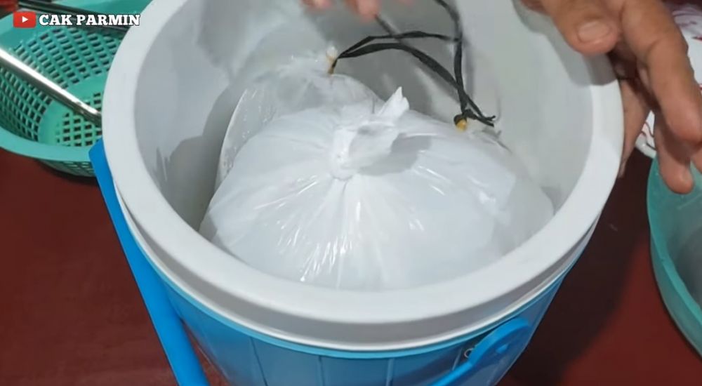 Trik menyimpan sisa ayam kentucky agar lapisan tepungnya tak mudah lembek