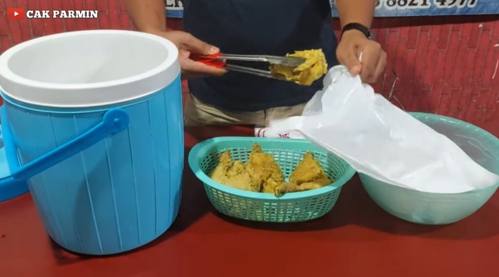 Trik menyimpan sisa ayam kentucky agar lapisan tepungnya tak mudah lembek