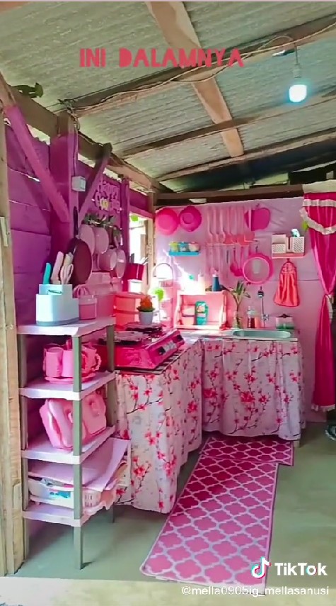 rumah papan apik sederhana © TikTok/@mella0905ig_mellasanusi 