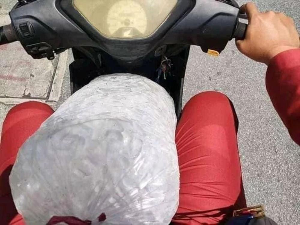 skill orang bawa barang nyeleneh abis © berbagai sumber