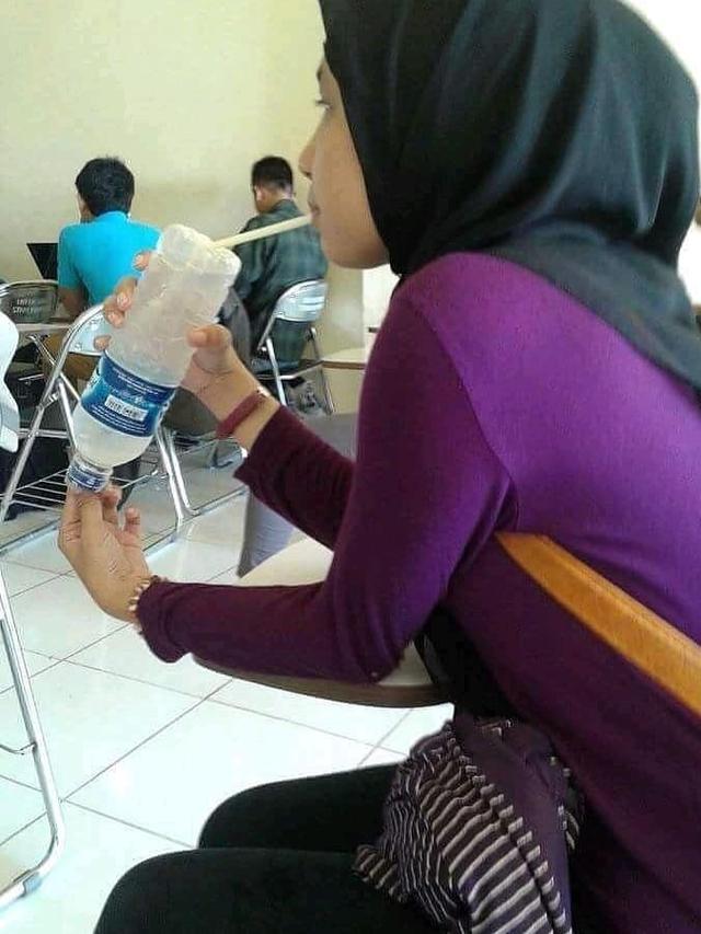 orang mempersulit diri saat makan © berbagai sumber