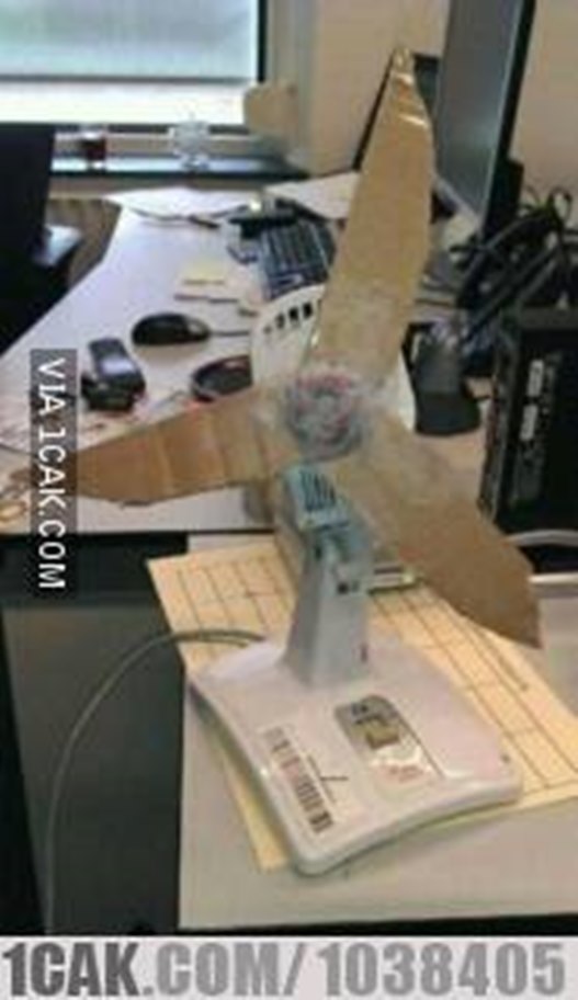 perbaiki kipas angin nyeleneh © berbagai sumber