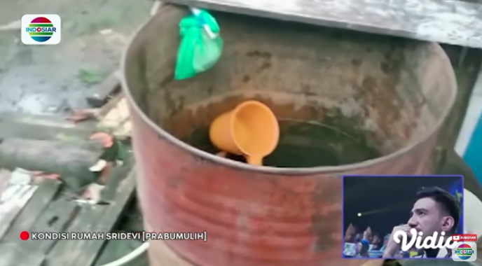 Kamar mandi Sridevi juara D’Academy YouTube