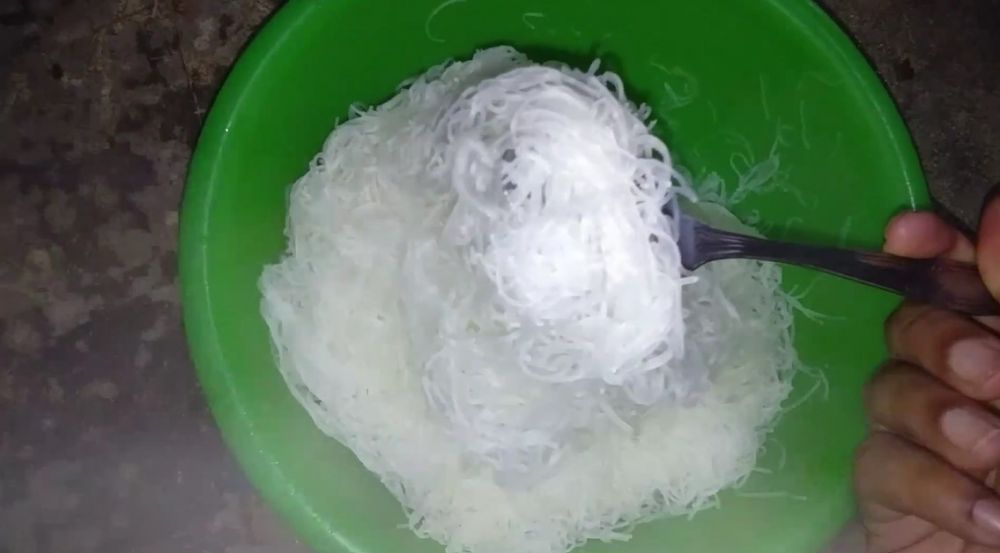 Trik merendam bihun ini bikin awet dan nggak lembek sampai seharian, cocok untuk jualan