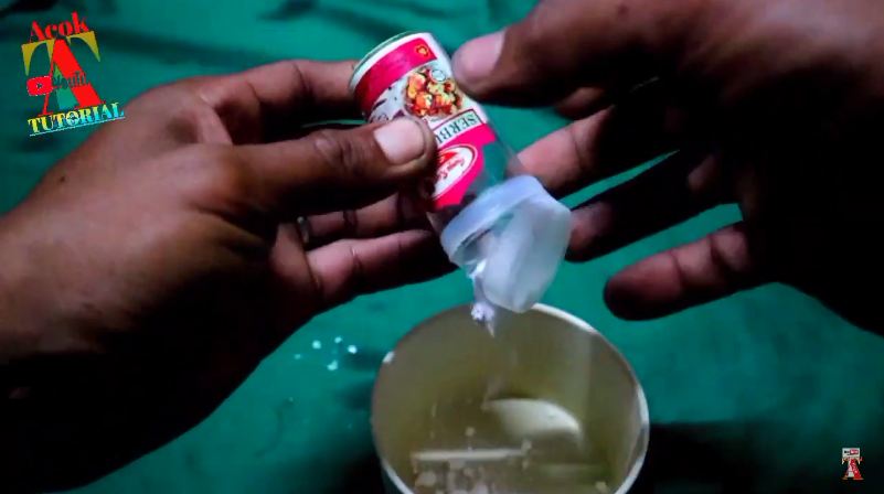 Cara menghilangkan bau sisa makanan di mangkuk plastik, cuma butuh 2 bahan dapur