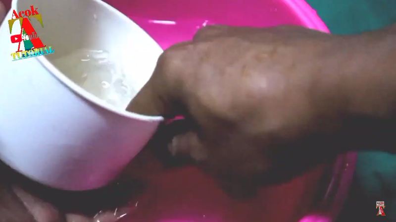 Cara menghilangkan bau sisa makanan di mangkuk plastik, cuma butuh 2 bahan dapur
