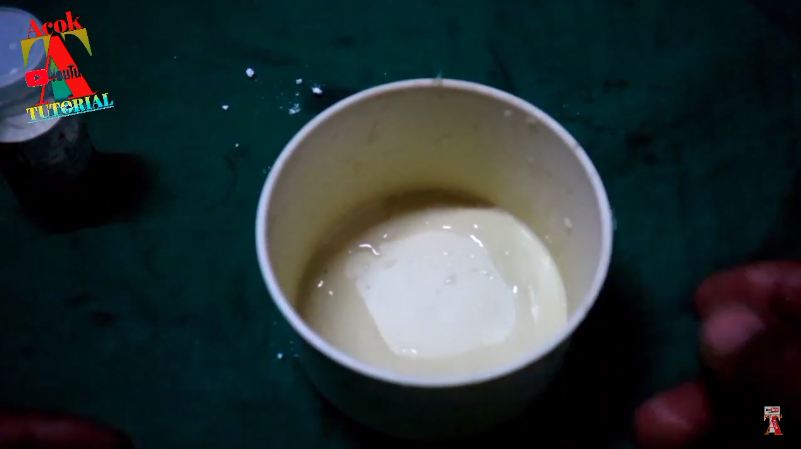 Cara menghilangkan bau sisa makanan di mangkuk plastik, cuma butuh 2 bahan dapur