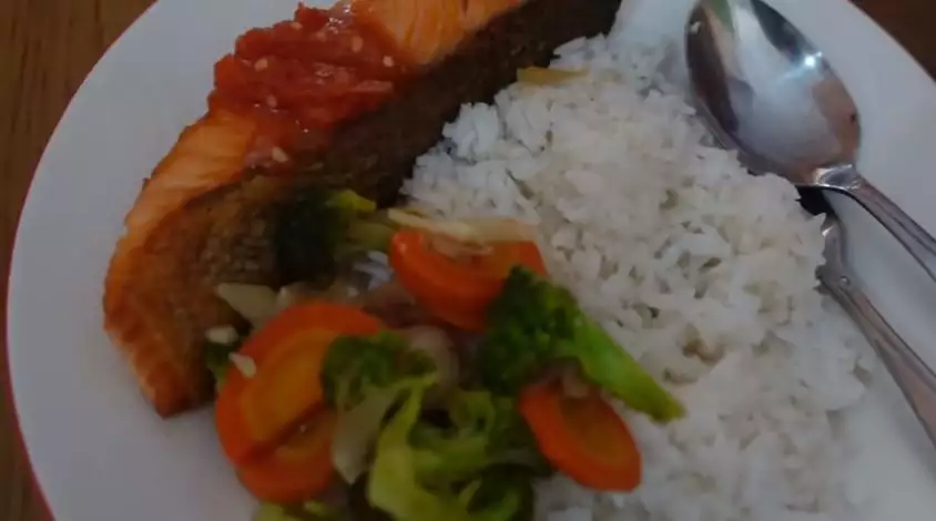 10 Inspirasi lauk ala Indah Permatasari, sederhana khas hidangan rumahan