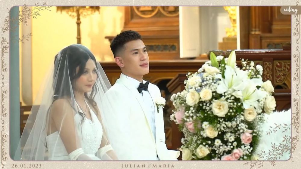 momen pemberkatan julian jacob dan mirriam eka © berbagai sumber