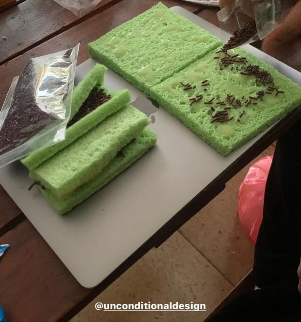 pedagang ngasih bumbu masakan nyeleneh © berbagai sumber pedagang ngasih bumbu masakan nyeleneh © berbagai sumber