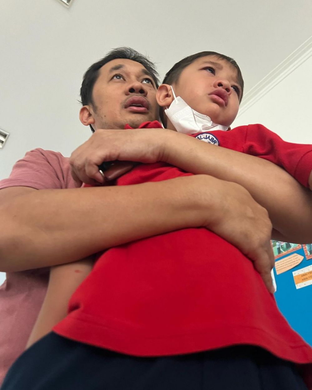 curhat hanung anaknya tak mau sekolah karena kalah cepat dari temannya © berbagai sumber