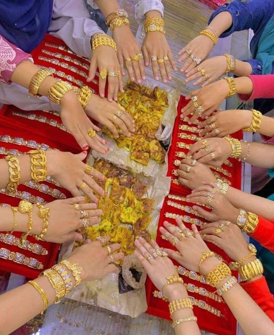 cewek kumpul bareng temen © berbagai sumber cewek kumpul bareng temen © berbagai sumber