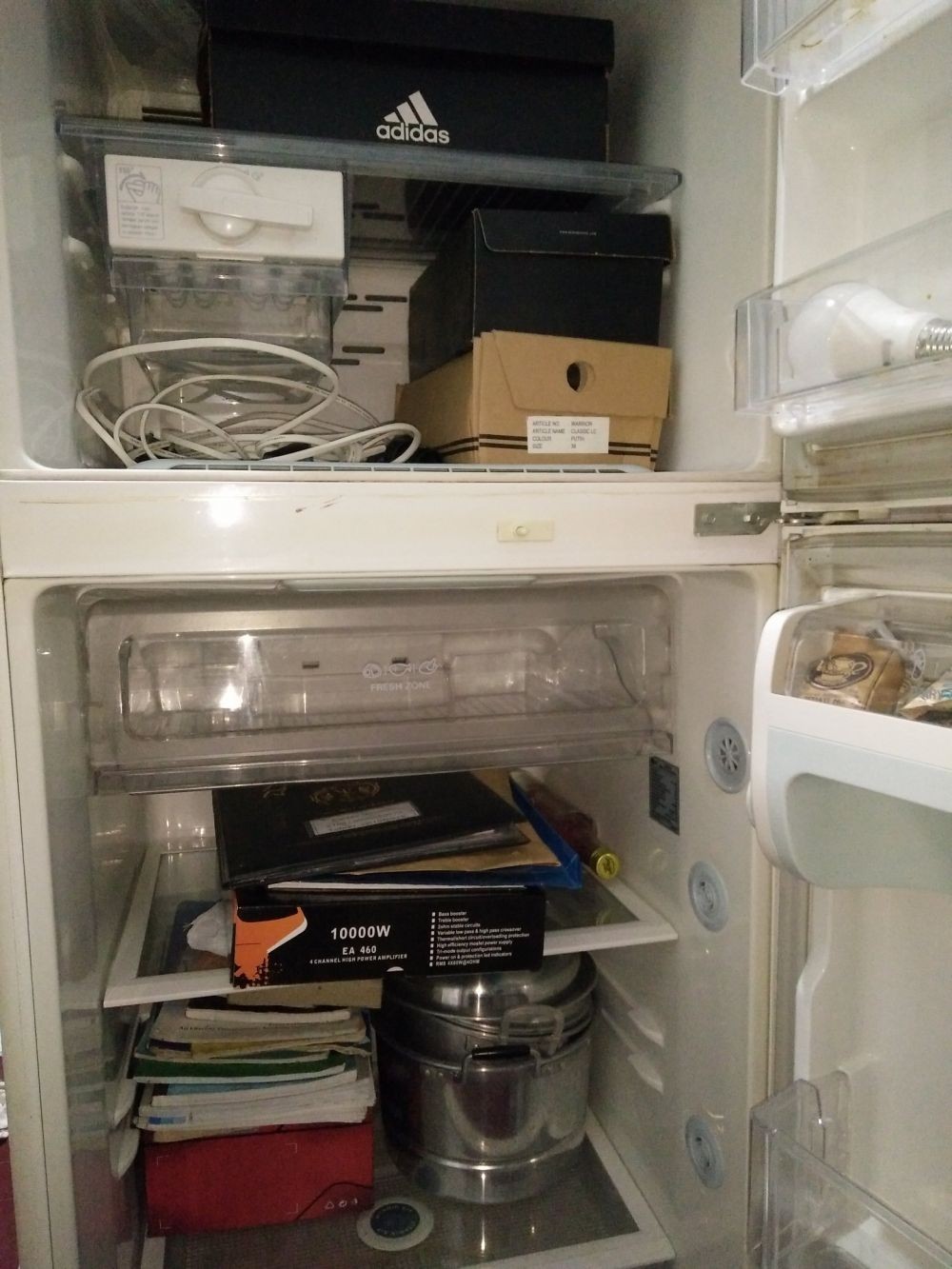 penampakan isi kulkas kocak © berbagai sumber