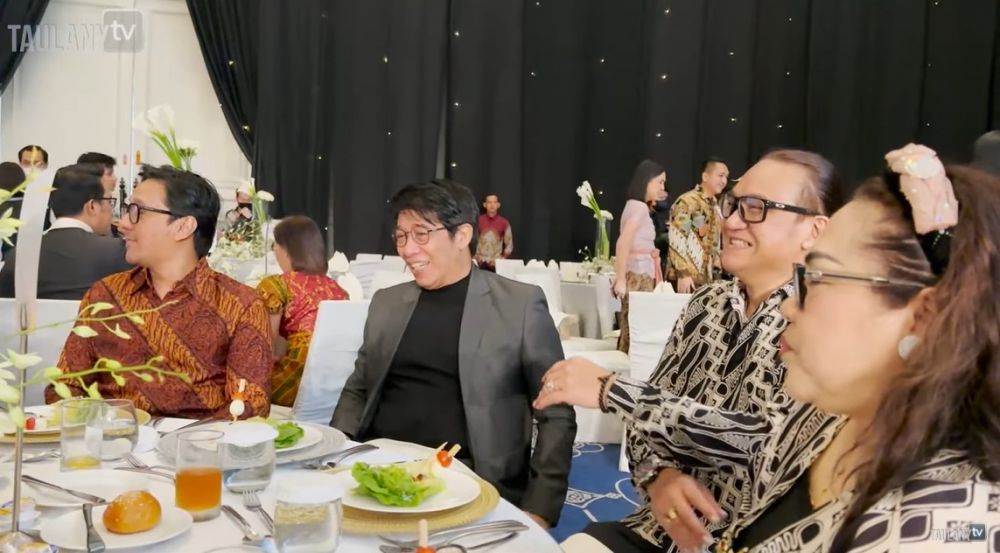 8 Hidangan di pernikahan Kiky Saputri ini komplet dan mewah abis