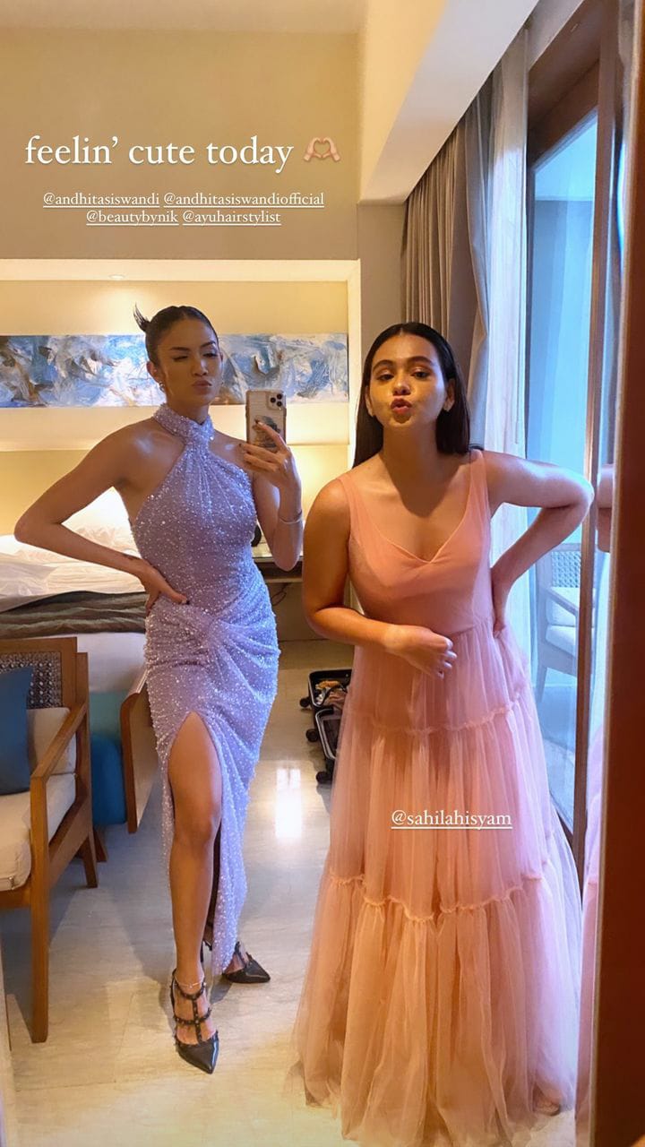 gaya seleb hadiri pernikahan mikha dan deva © instagram