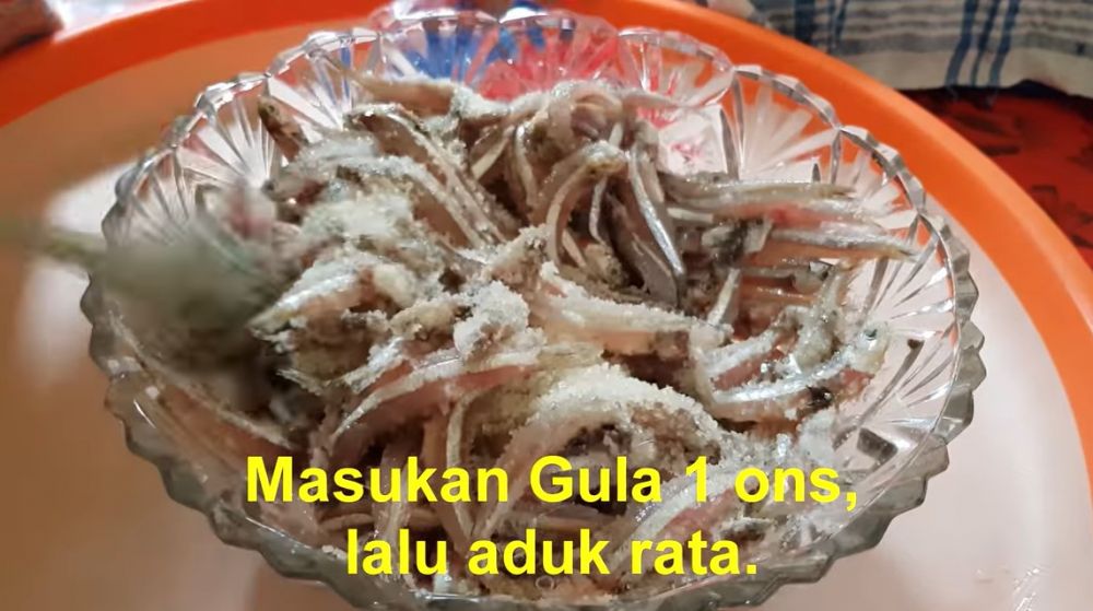 7 Cara membuat kecap ikan homemade, tahan lama sampai setahun