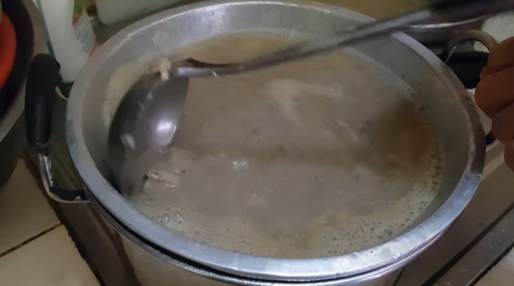 7 Cara membuat kecap ikan homemade, tahan lama sampai setahun