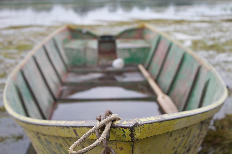 Arti mimpi naik perahu © 2023 brilio.net Arti mimpi naik perahu © 2023 brilio.net