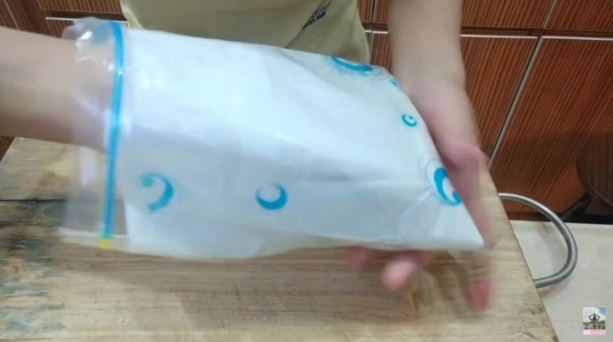 Trik menyimpan bawang goreng agar renyah dan tahan hingga berbulan-bulan