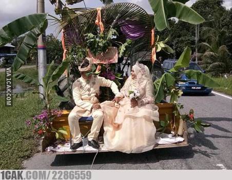 manfaatin alat berat pas nikah kocak © berbagai sumber manfaatin alat berat pas nikah kocak © berbagai sumber