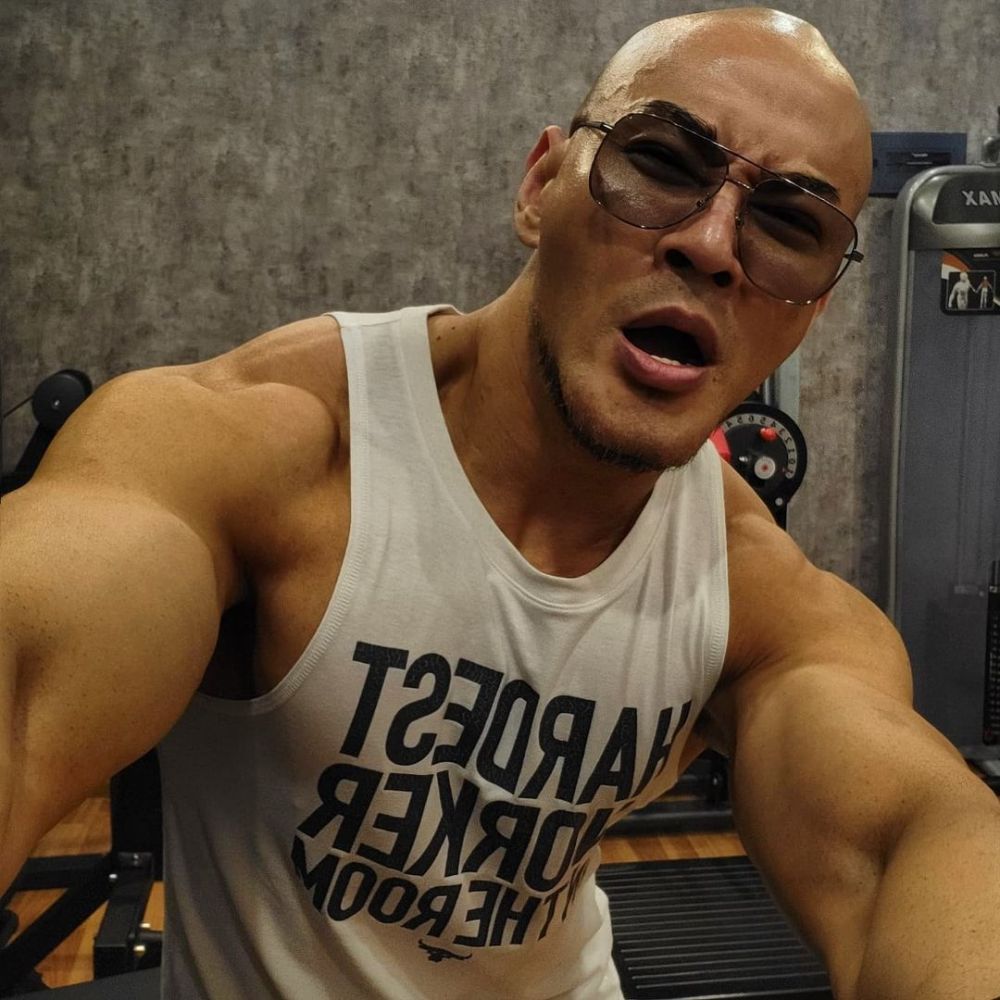 potret terbaru artis top rambut belah tengah © instagram