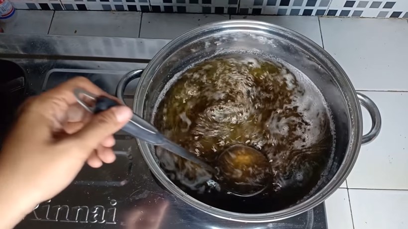 5 Cara bikin sirup gula ala pedagang minuman, hasilnya manis, kental, dan banyak