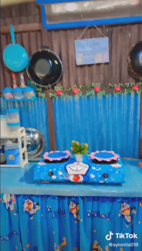 makeover dapur dari atap asbes serba doraemon © TikTok/@syionita16 