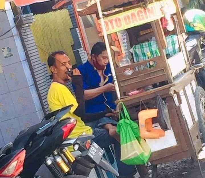 pedagang kocak kalau nggak ada pelanggan © berbagai sumber