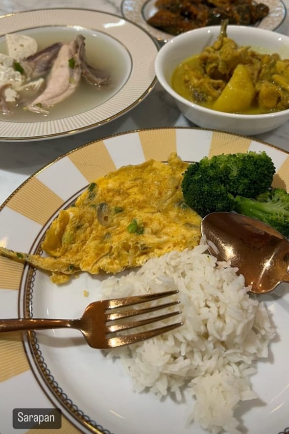 10 Menu makan Sandra Dewi untuk jaga tubuh sehat dan berat badan tetap stabil