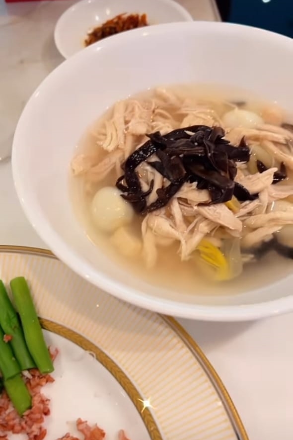 10 Menu makan Sandra Dewi untuk jaga tubuh sehat dan berat badan tetap stabil