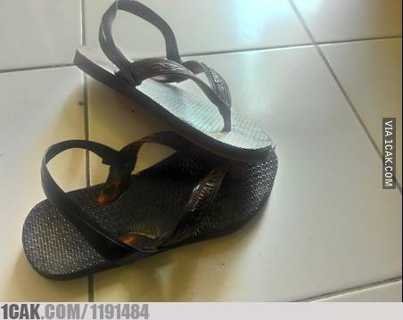 kreasi sandal gagal estetik © berbagai sumber kreasi sandal gagal estetik © berbagai sumber