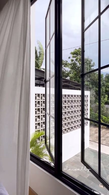 9 Transformasi makeover kamar tidurnya hasilnya bak vila di Bali, berasa staycation setiap hari