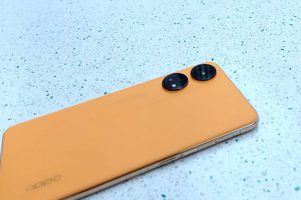 Oppo Reno8 T © 2023 brilio.net Oppo Reno8 T © 2023 brilio.net