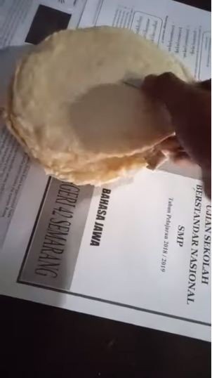 Bukan dikukus, ini cara mengolah kulit lumpia yang beku agar lentur kembali