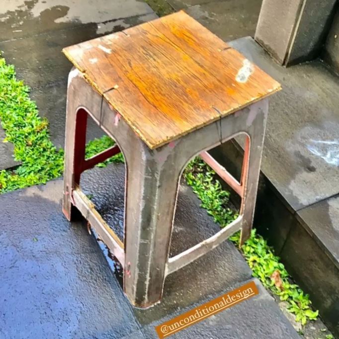 manfaatin kursi plastik nyeleneh banget caranya © berbagai sumber manfaatin kursi plastik nyeleneh banget caranya © berbagai sumber