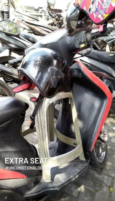 manfaatin kursi plastik nyeleneh banget caranya © berbagai sumber manfaatin kursi plastik nyeleneh banget caranya © berbagai sumber