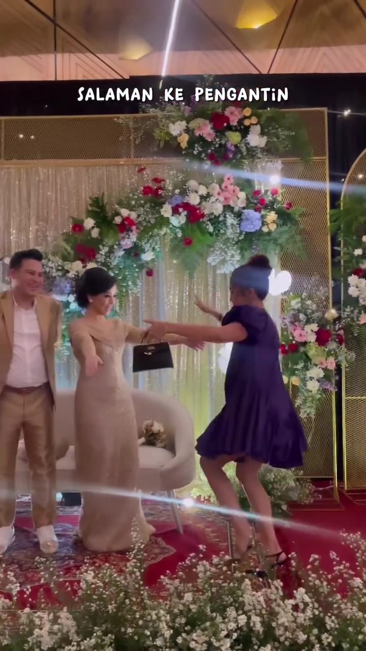 gaya ussy hadir ke kondangan sahabat © instagram