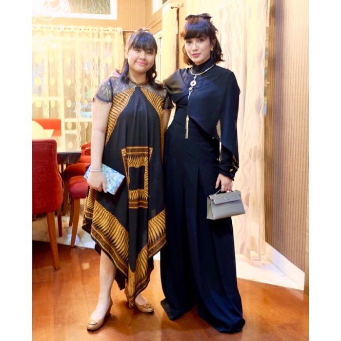 gaya Ussy kondangan © berbagai sumber gaya Ussy kondangan © berbagai sumber