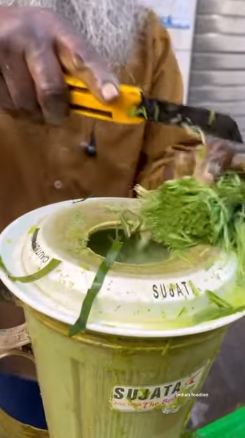 Proses pembuatan jus hijau di India ini disebut paling nggak higienis, ini 11 fotonya