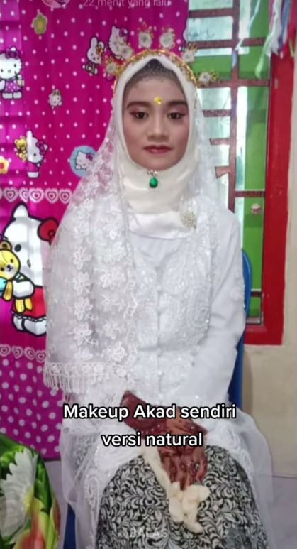 beda makeup pengantin dirias MUA dan sendiri © TikTok beda makeup pengantin dirias MUA dan sendiri © TikTok