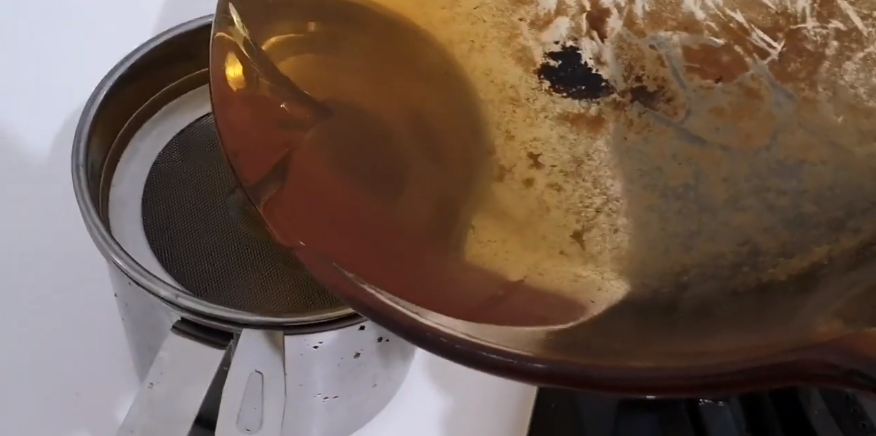 Cara menghilangkan noda gosong di wajan kaca agar jadi kinclong seperti baru