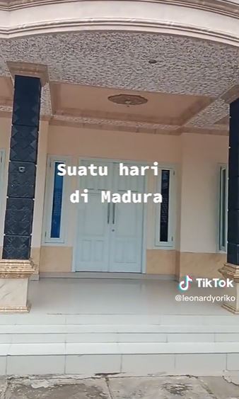 Rumah mewah jadi kandang sapi © Instagram