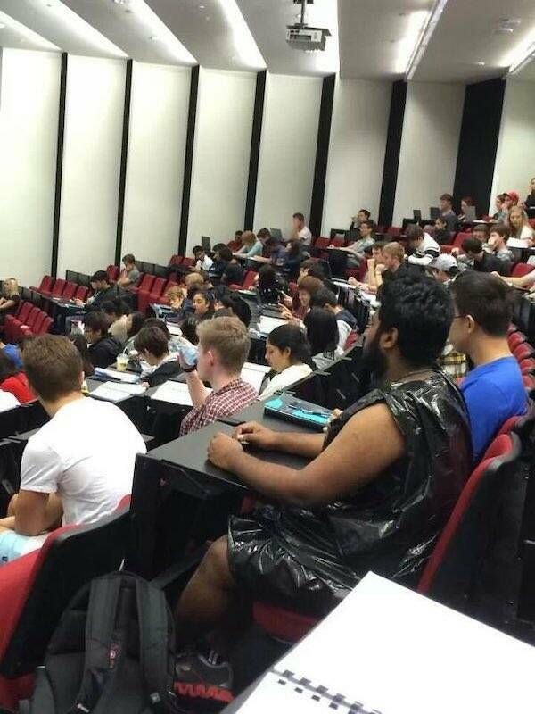 Momen lucu orang kelewat acuh © 2023 brilio.net