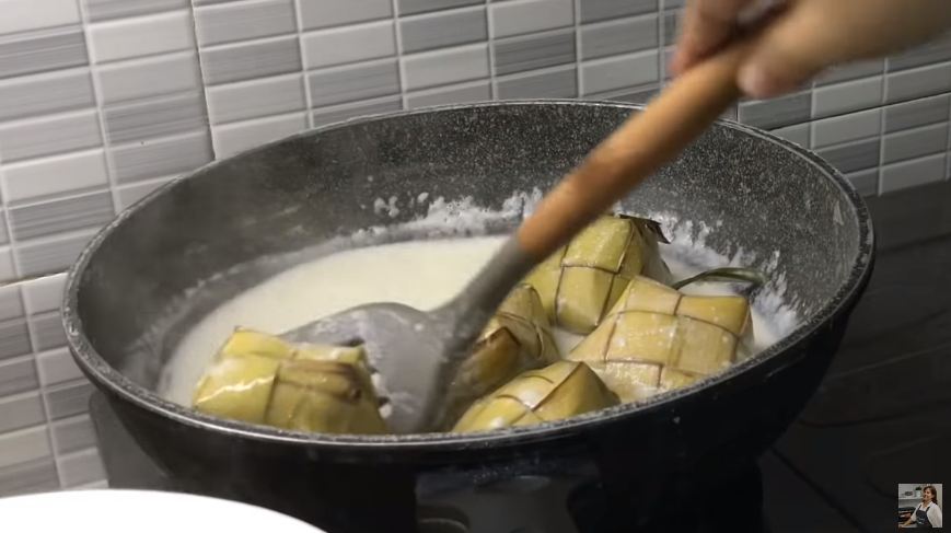 9 Trik bikin ketupat ketan santan yang pulen, hemat gas dan waktu