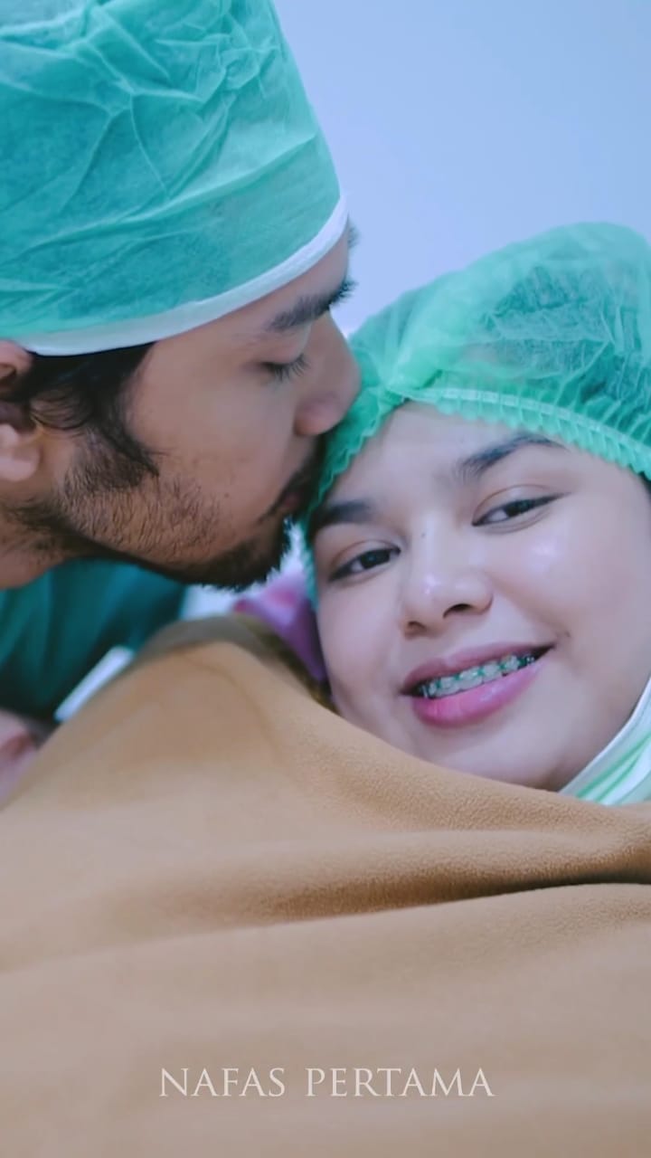 momen persalinan istri achmad megantara © instagram