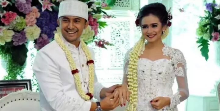 pernikahan seleb yang dihadiri menteri negara © 2022 berbagai sumber