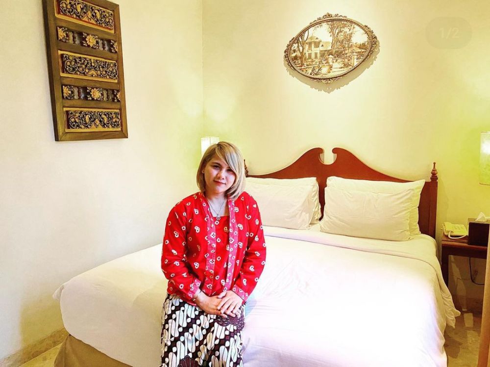 seleb tomboi dalam balutan kebaya © 2023 berbagai sumber