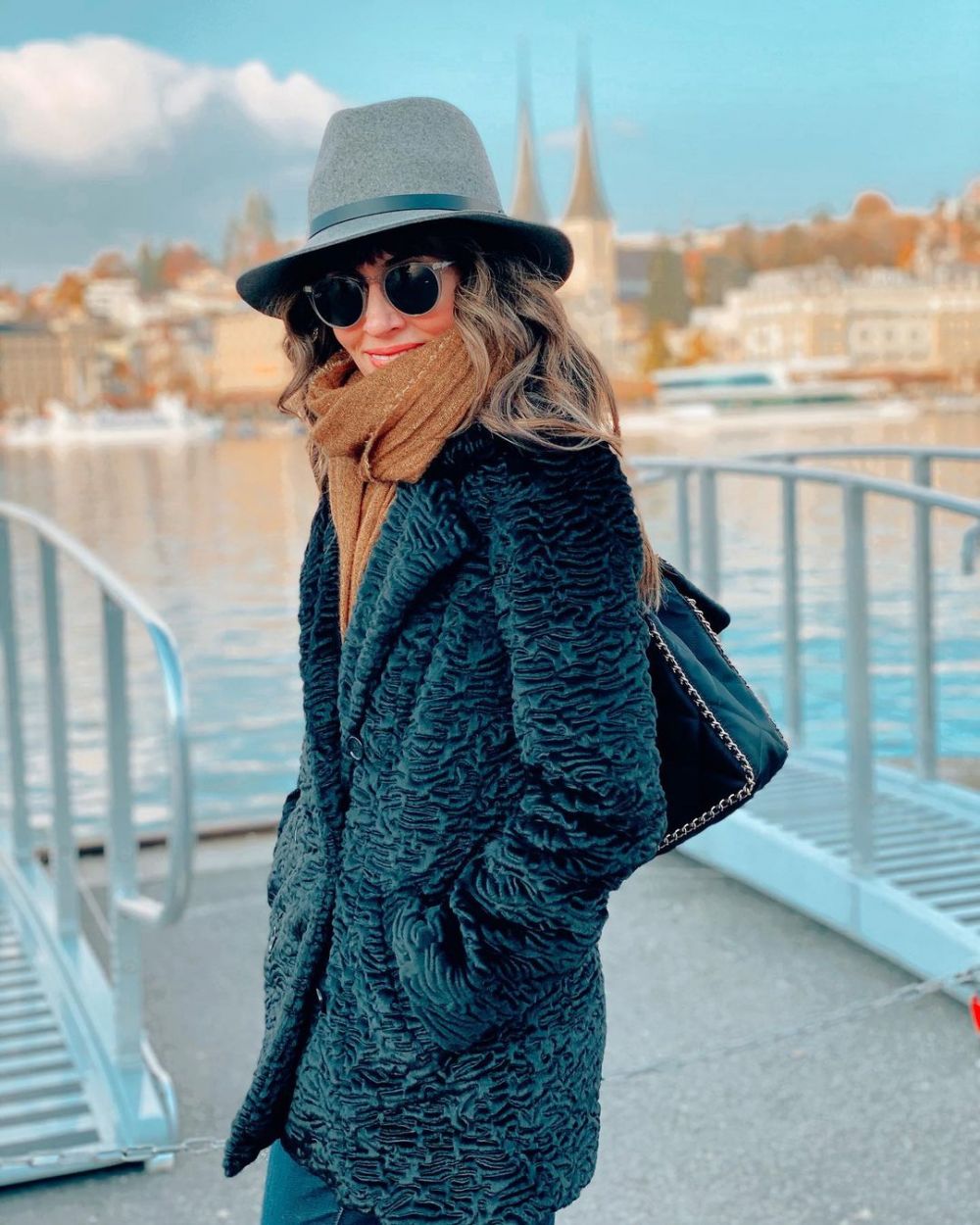 transformasi model video klip cukup siti nurbaya © berbagai sumber